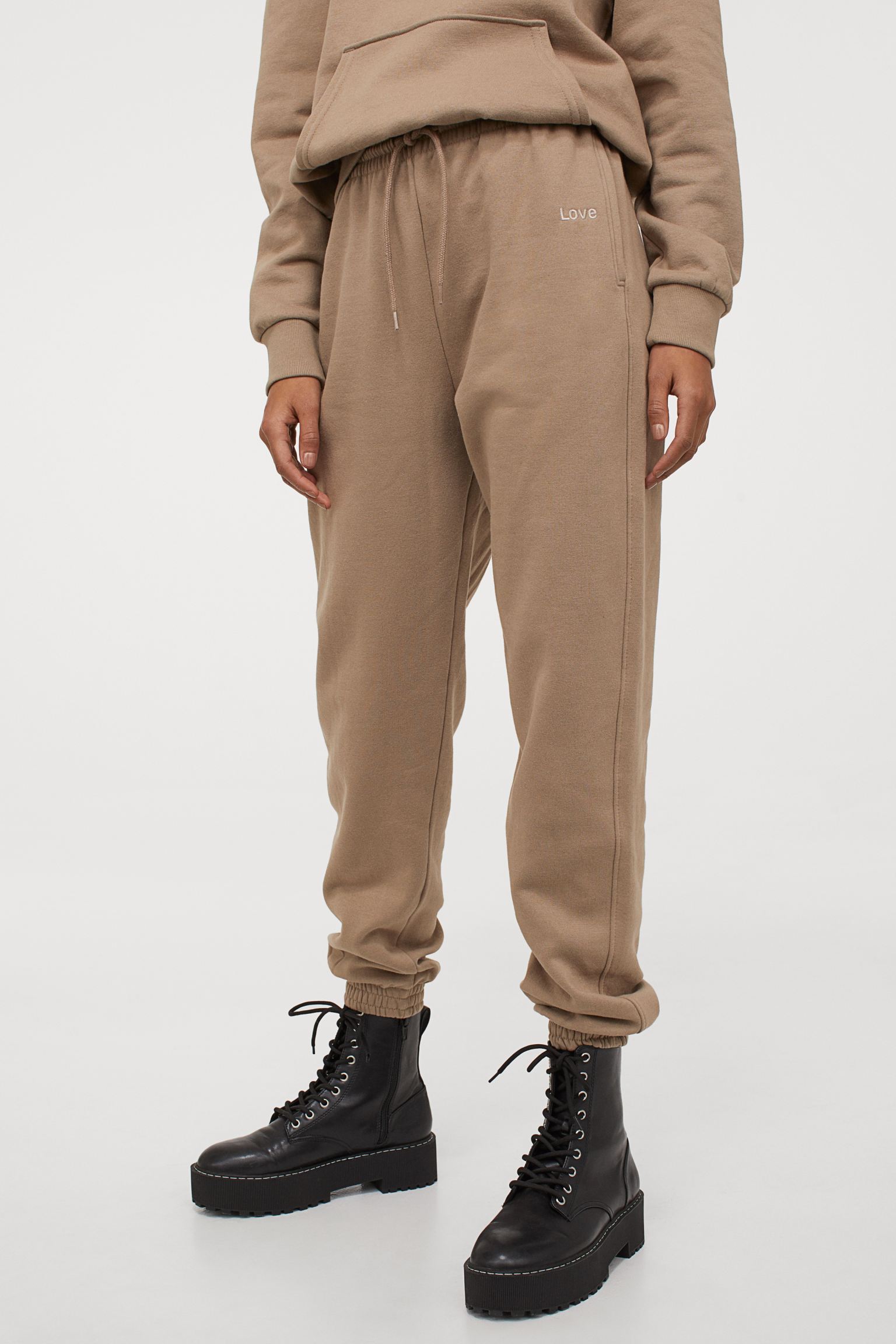 Kangaroo Pocket Hoodie & Jogger Set – 2 Piece